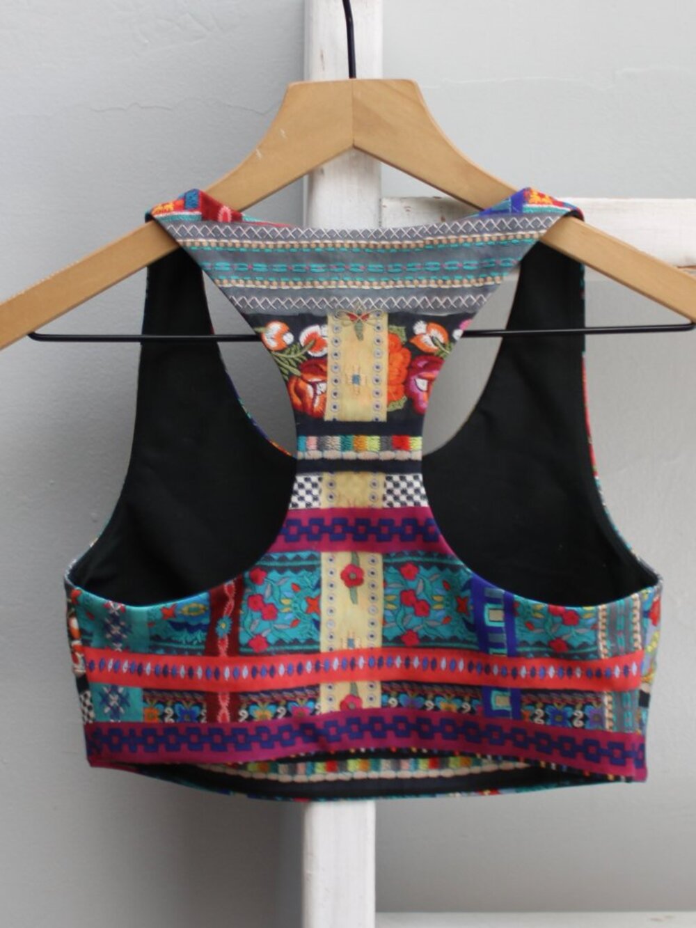 Johnny Was Beatrice Bee Active Reversible Sports Bra Black Multicolor Size XS - Picture 2 of 7